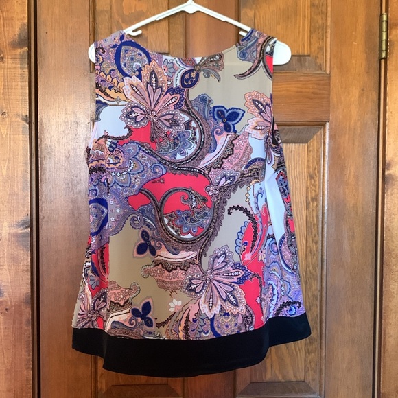 Dana Buchman Sleeveless Blouse, black shell with mesh overlay sheath. Size L - Picture 2 of 8